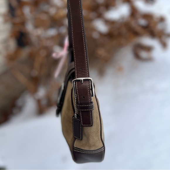 Coach Suede Brown Hamptons Shoulder Bag 🤎 - Picture 5 of 15